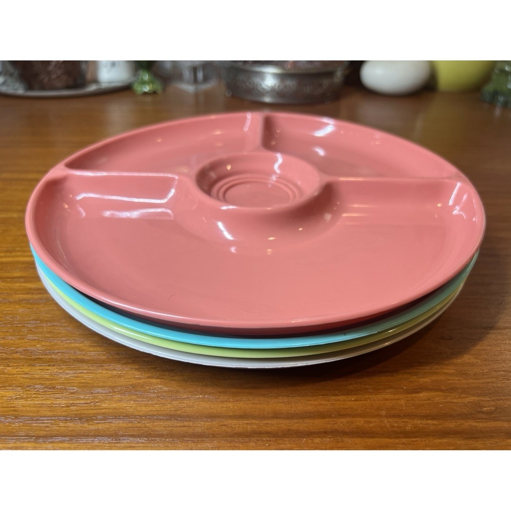 VTG Gothamware Round 4-Compartment Divided Plates‎ Set of 4 Multicolor Plastic